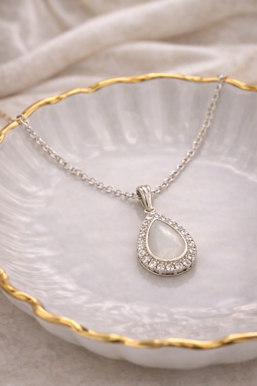 Midnight Royale Teardrop Necklace Set