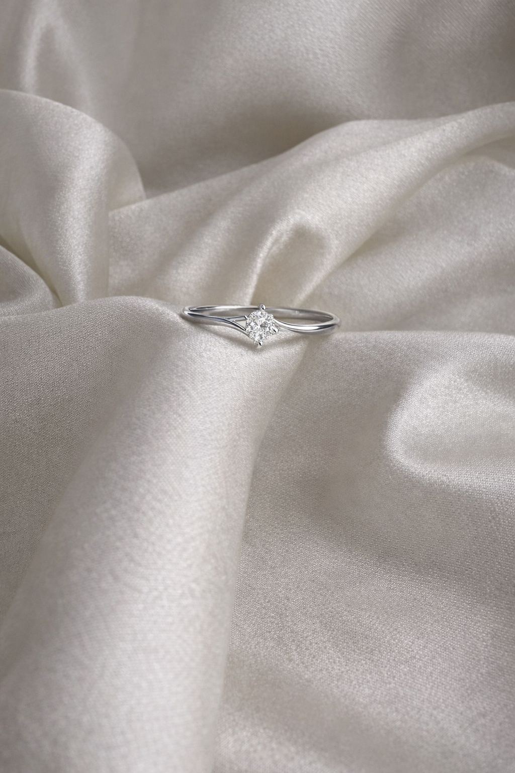 Pure Radiance Classic Ring