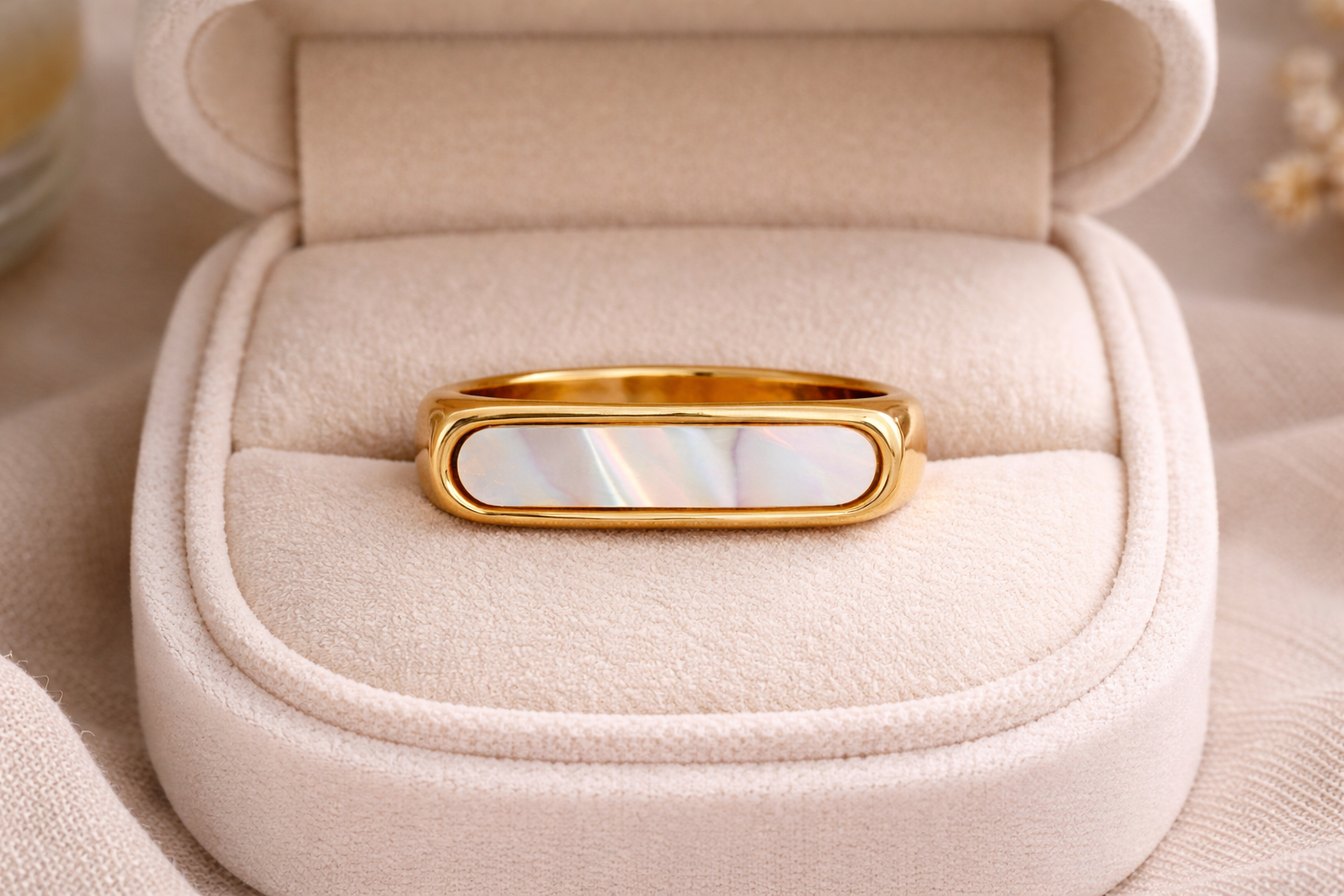 Celeste Bar Gold Ring