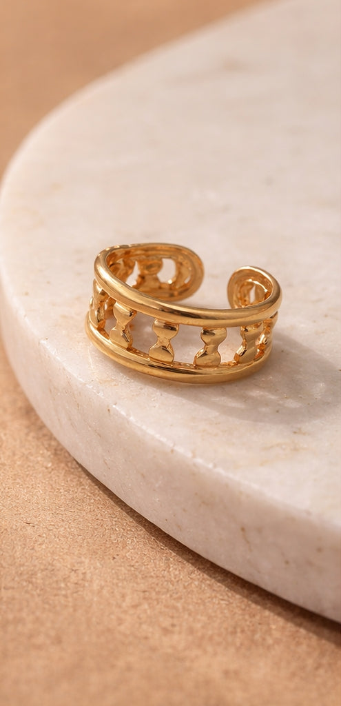 Infinity Frame Gold Ring
