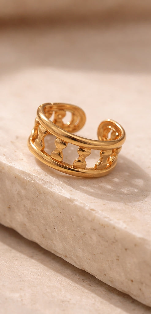 Infinity Frame Gold Ring