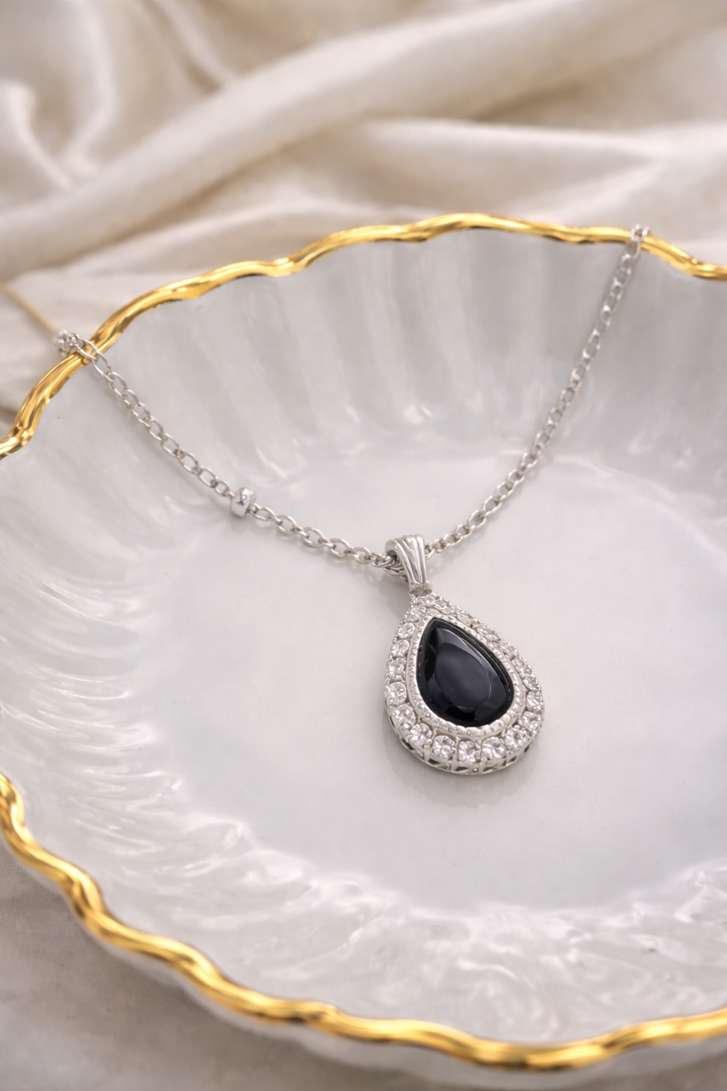 Midnight Royale Teardrop Necklace Set